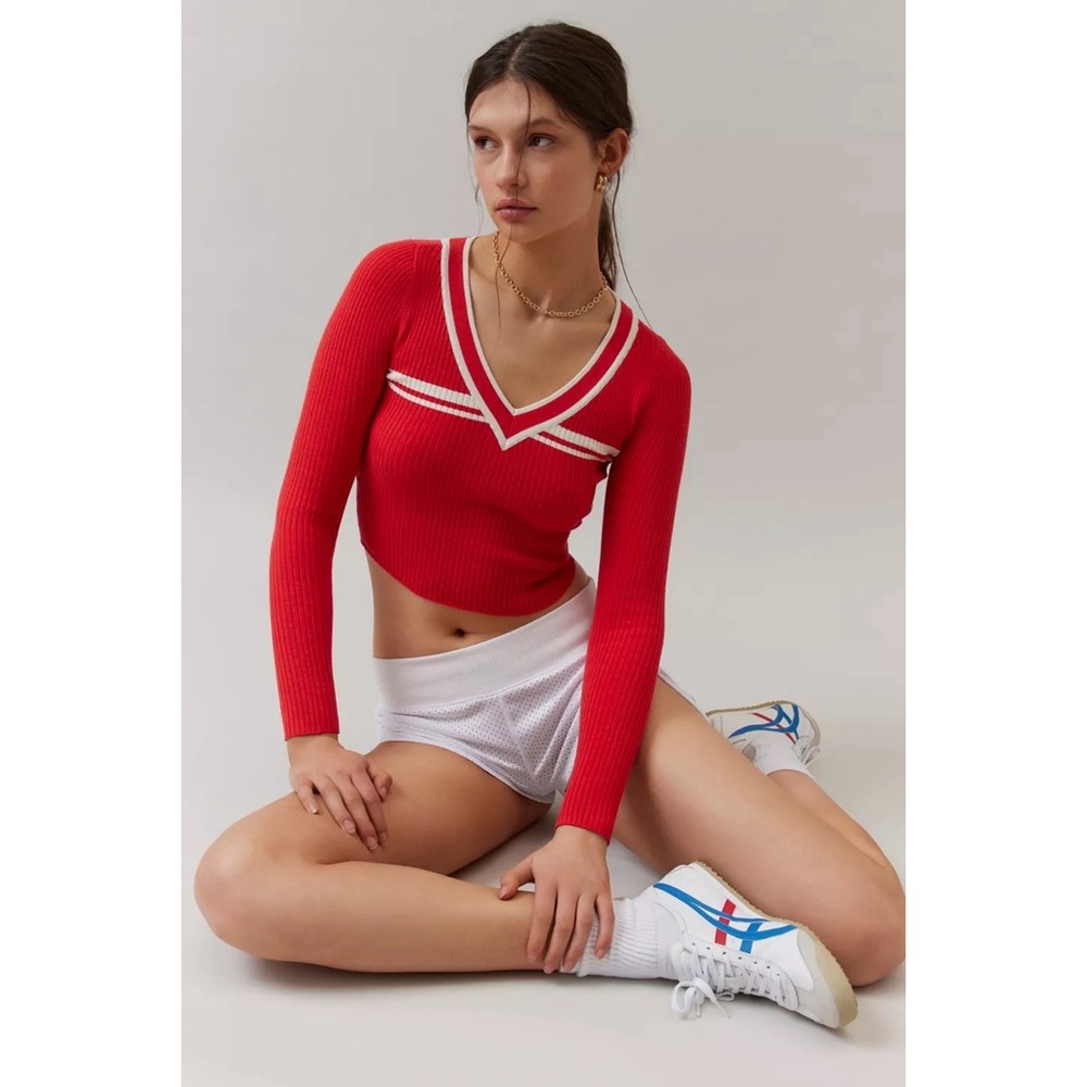 BDG Woman Red Ribbed V-Neck Crop Knit Sweater Top SMALL Tenniscore Preppy Chic - Picture 2 of 8